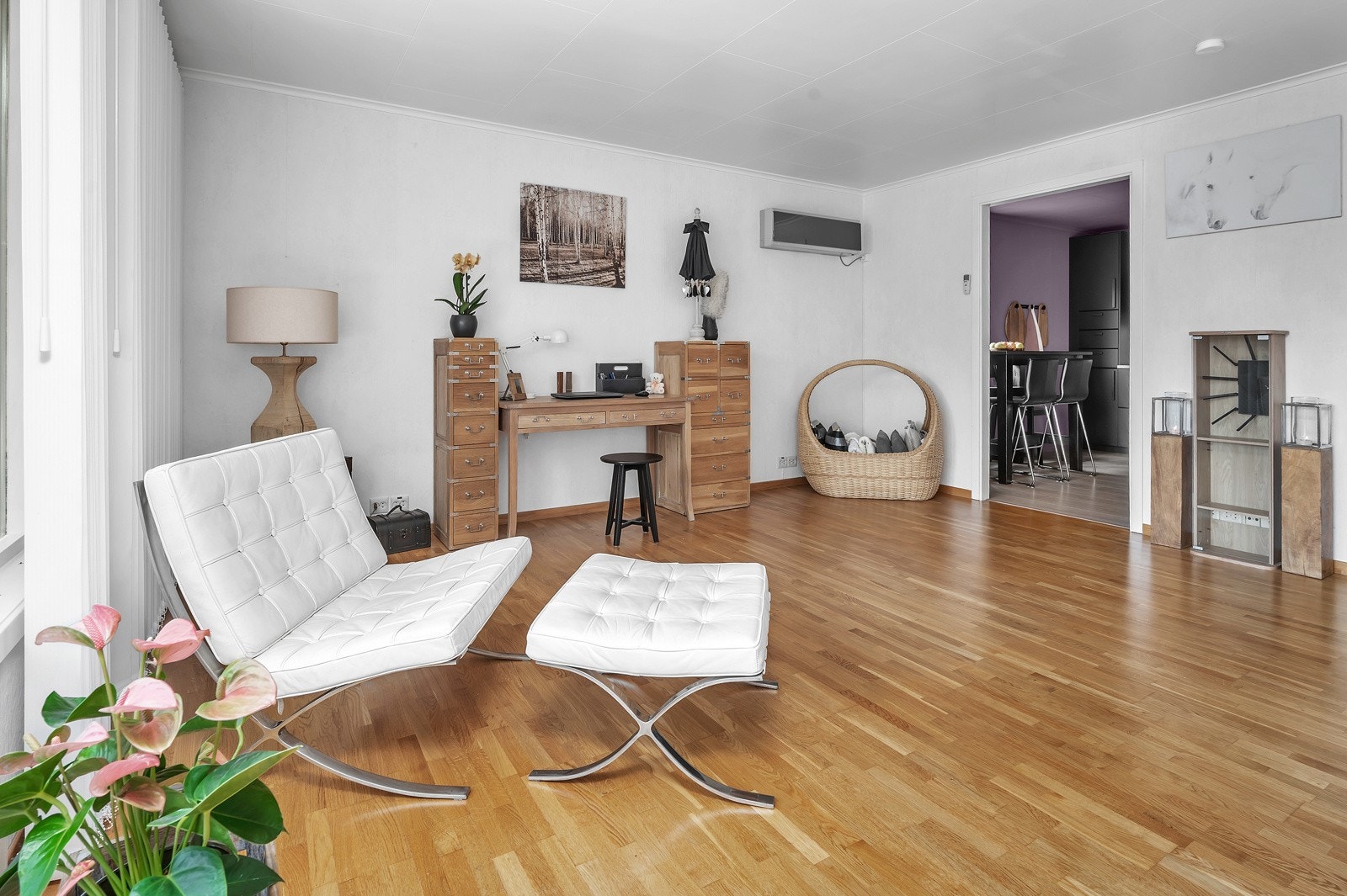 I stuen er det montert en varmepumpe Galleribilde