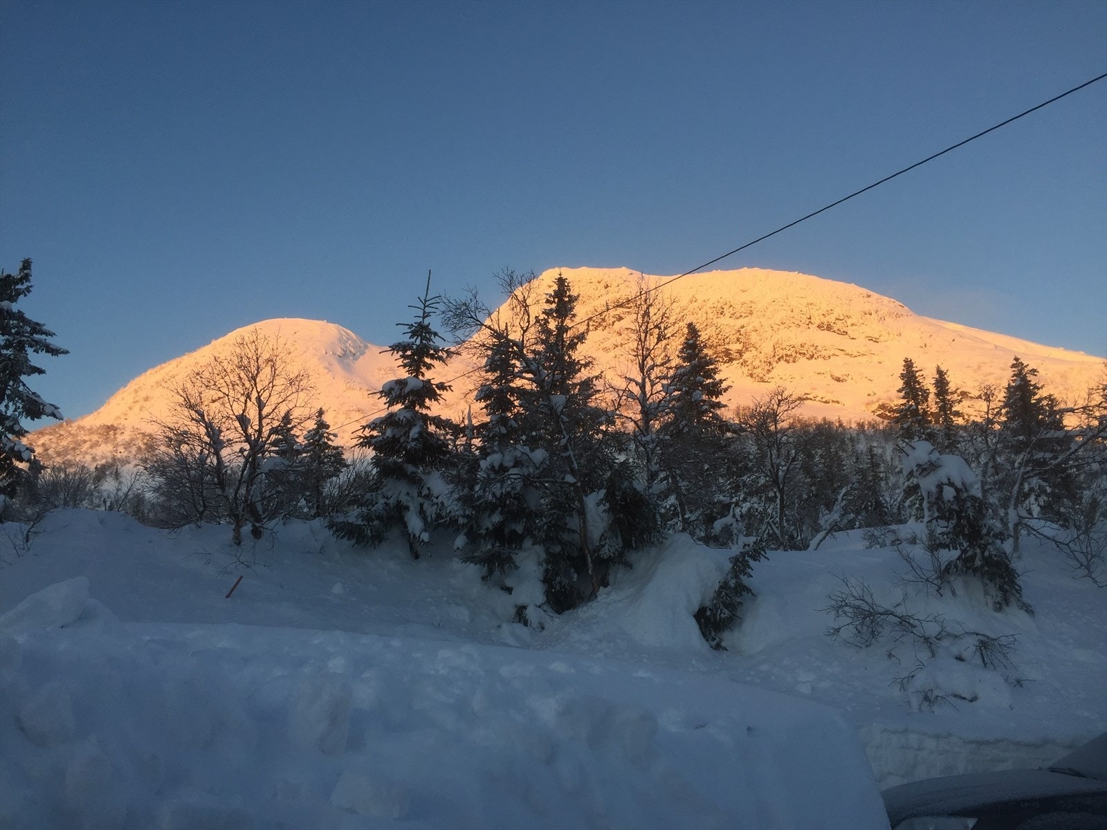 Bergshammeren i morgensol.jpg Galleribilde