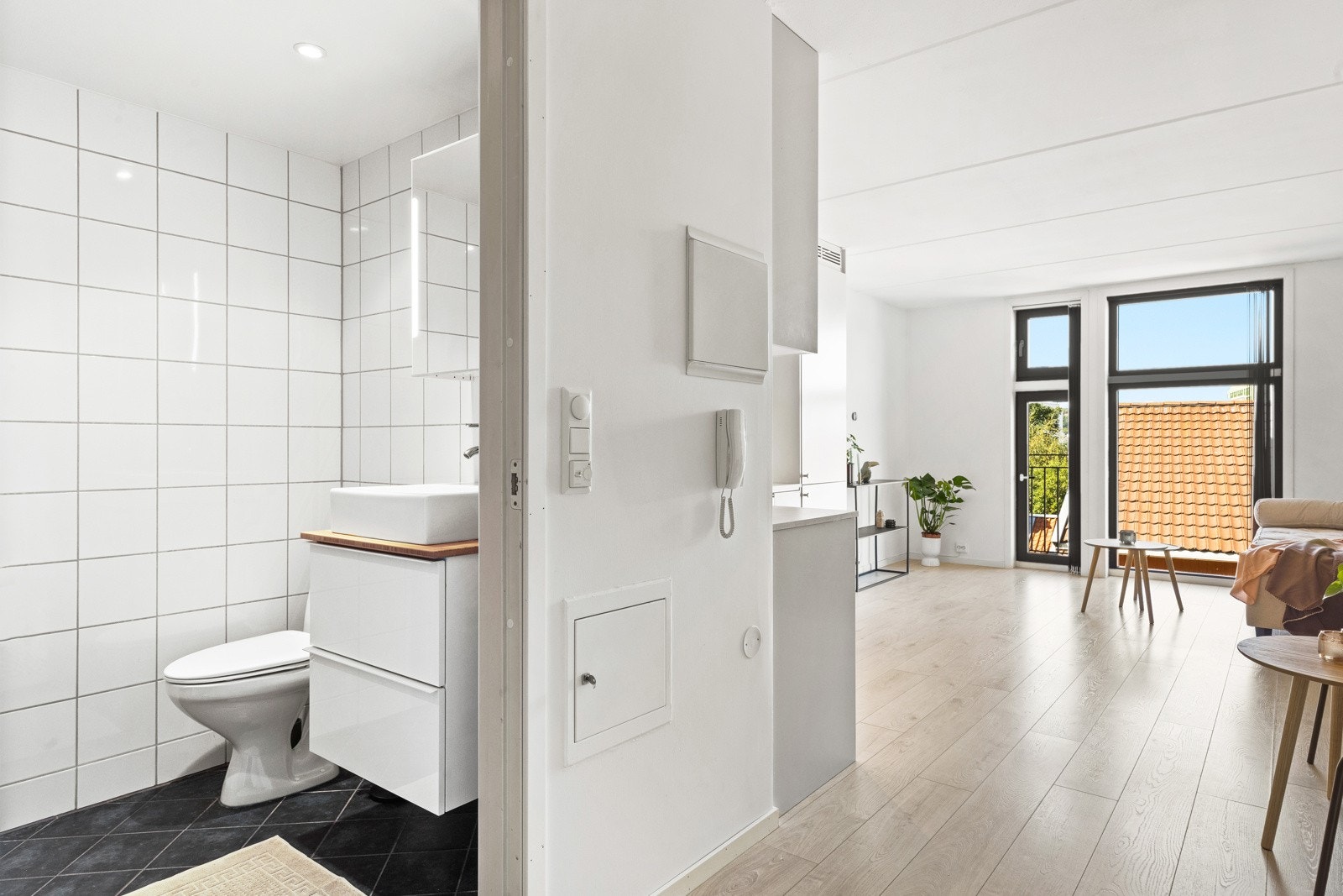 Det er også plass til å montere for eksempel garderobeskap eller tv-benk med innebygd seng for god utnyttelse av plassen. Galleribilde