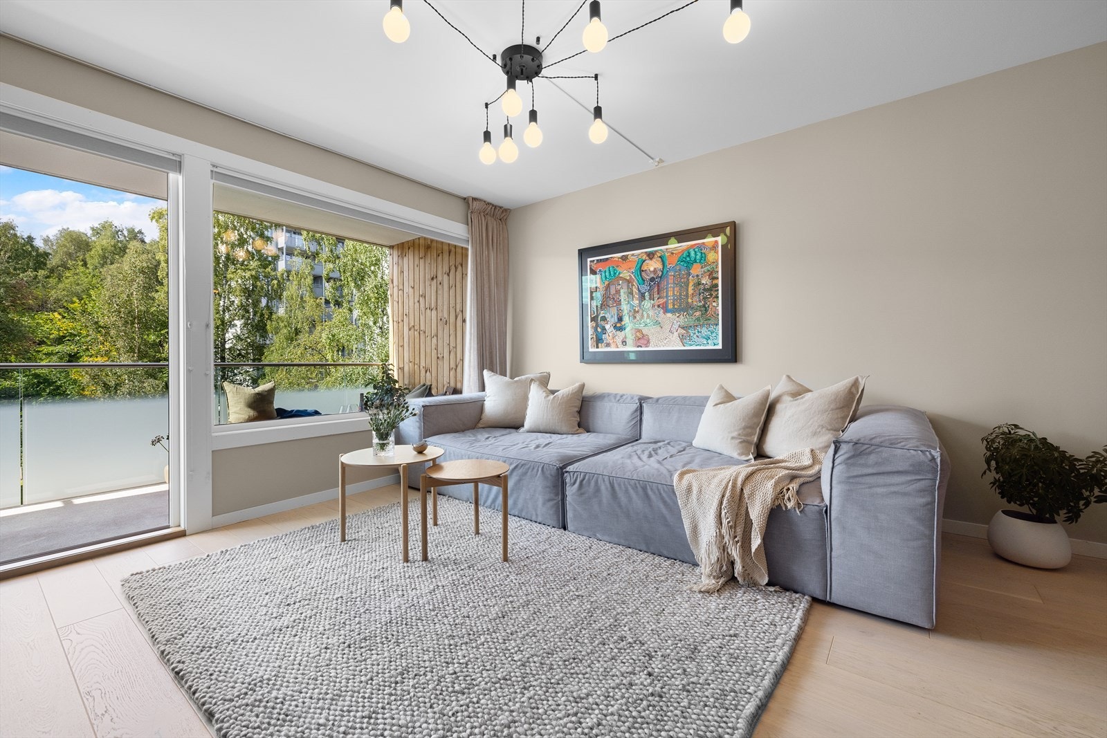 Det er nylig montert brannvarsler i himling, tilknyttet fellesanlegg. Borettslaget kan vise til solid vedlikeholdshistorikk Galleribilde