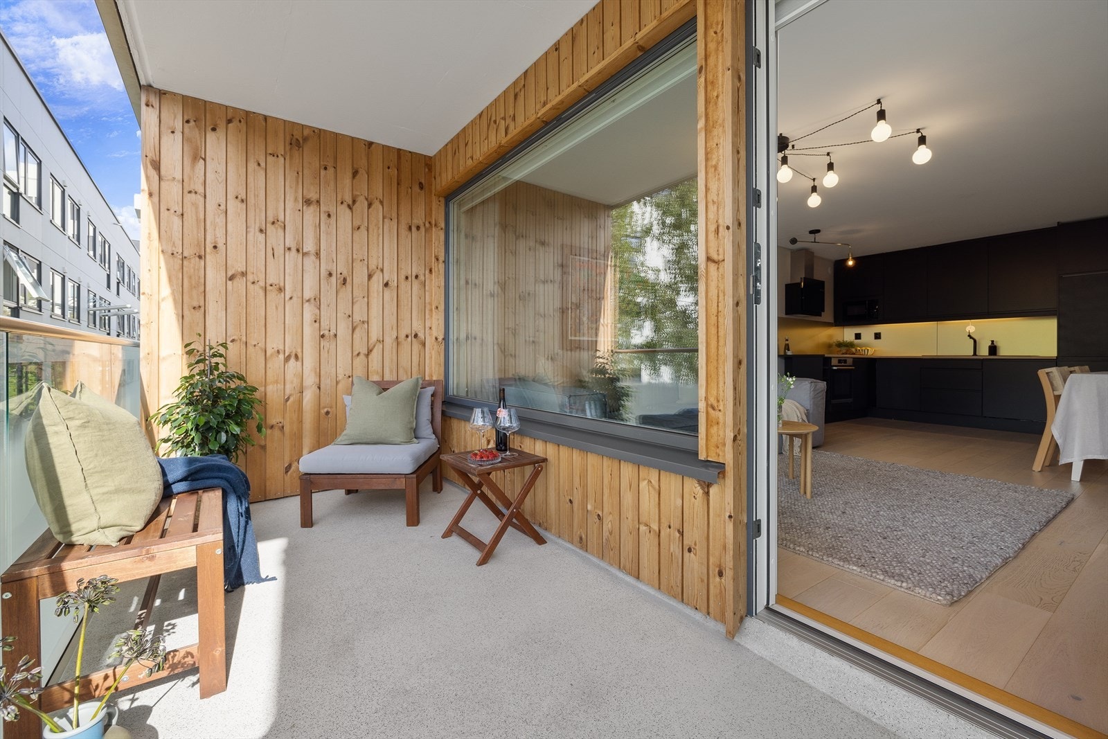 Her har du kan du nyte ettermiddagssolen Galleribilde