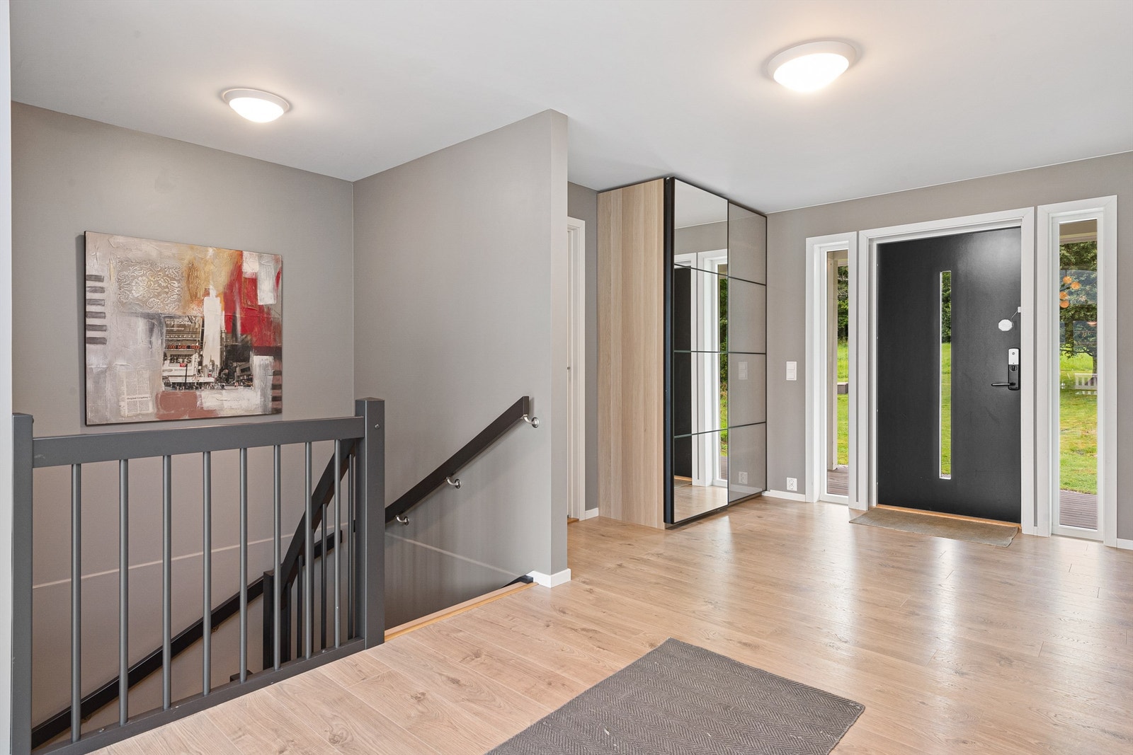 I 2021 ble det satt inn trapp mellom etasjene. Galleribilde