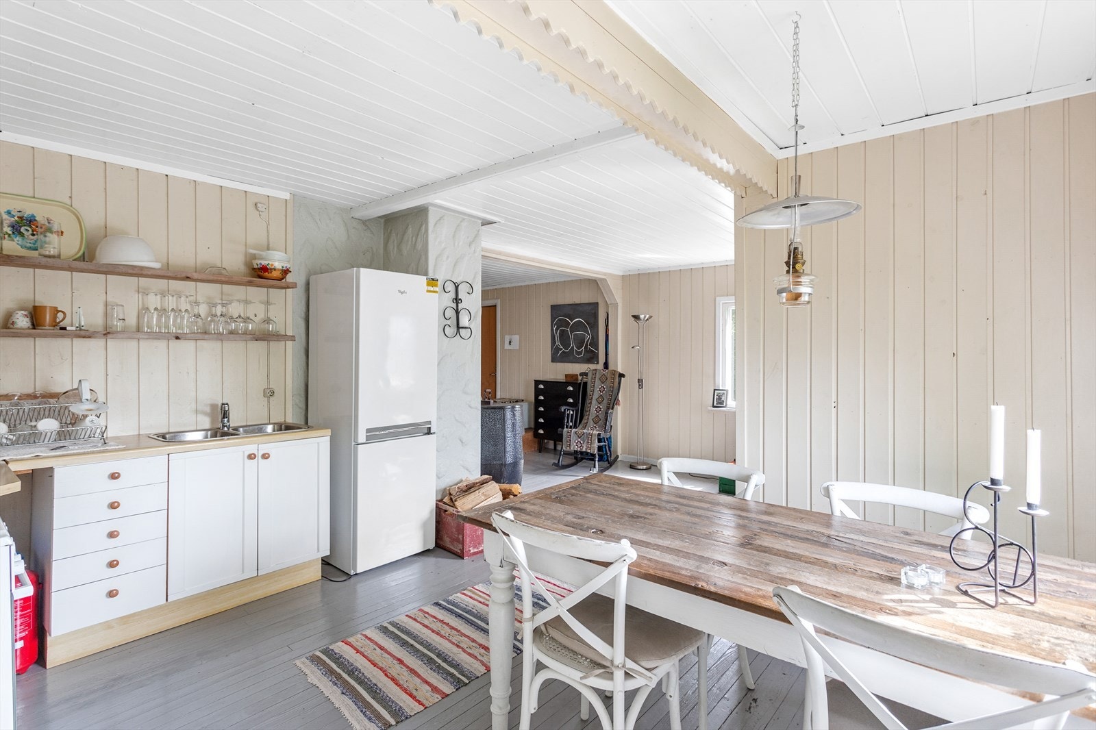 Kjøkken og stue. Galleribilde