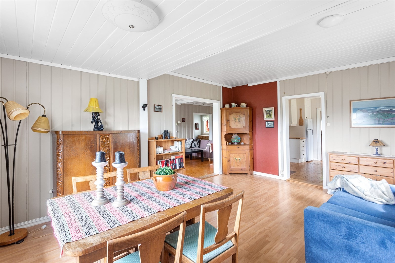 Boligen er av eldre dato og har behov for oppgradering/modernisering for å møte dagens ønskede standard. Galleribilde