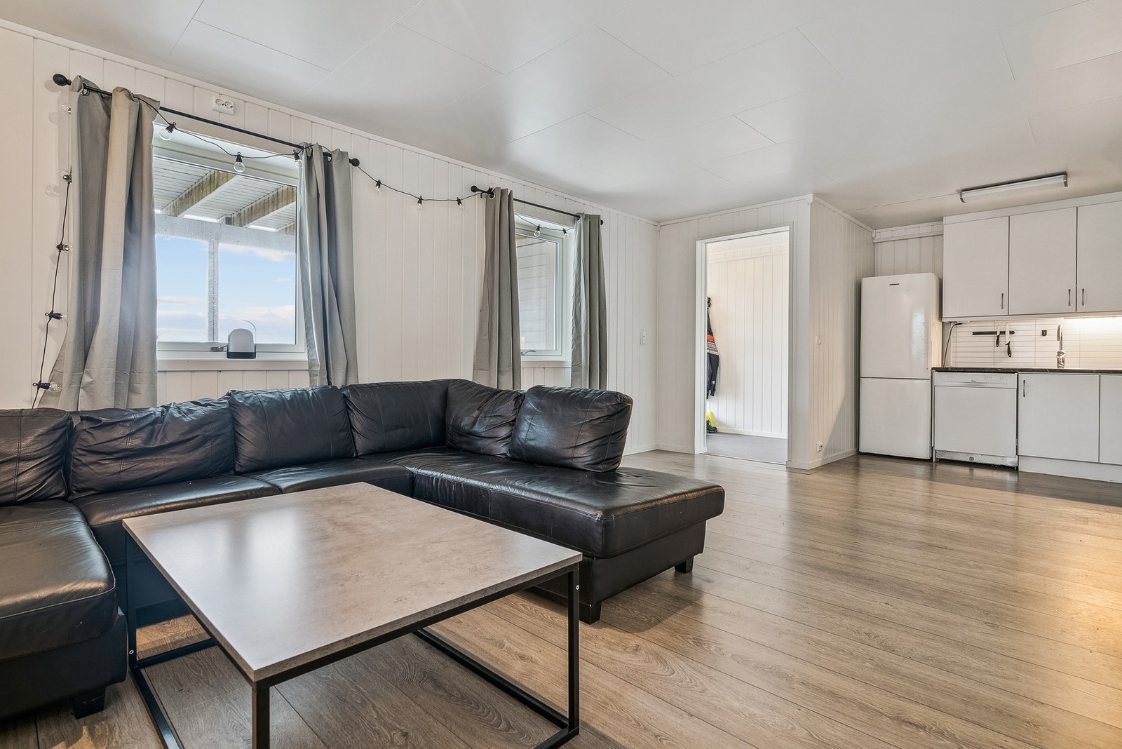 Leilighetene er identiske både med innredning og utforming - Her har du muligheten til å sikre deg gode biintekter Galleribilde