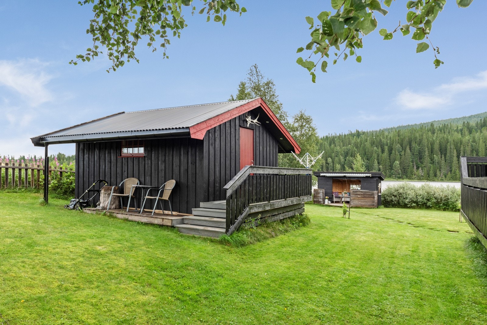 Annekset med soverom og bodplass. Galleribilde