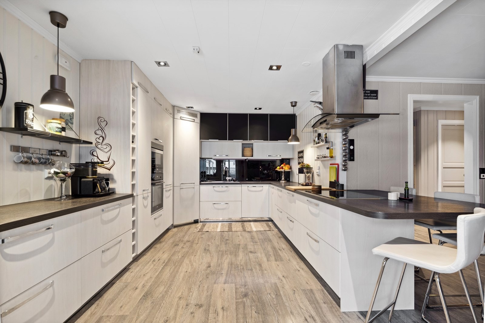 Et flott kjøkken som er tilpasset mange fremtidige kulinariske opplevelser! Galleribilde