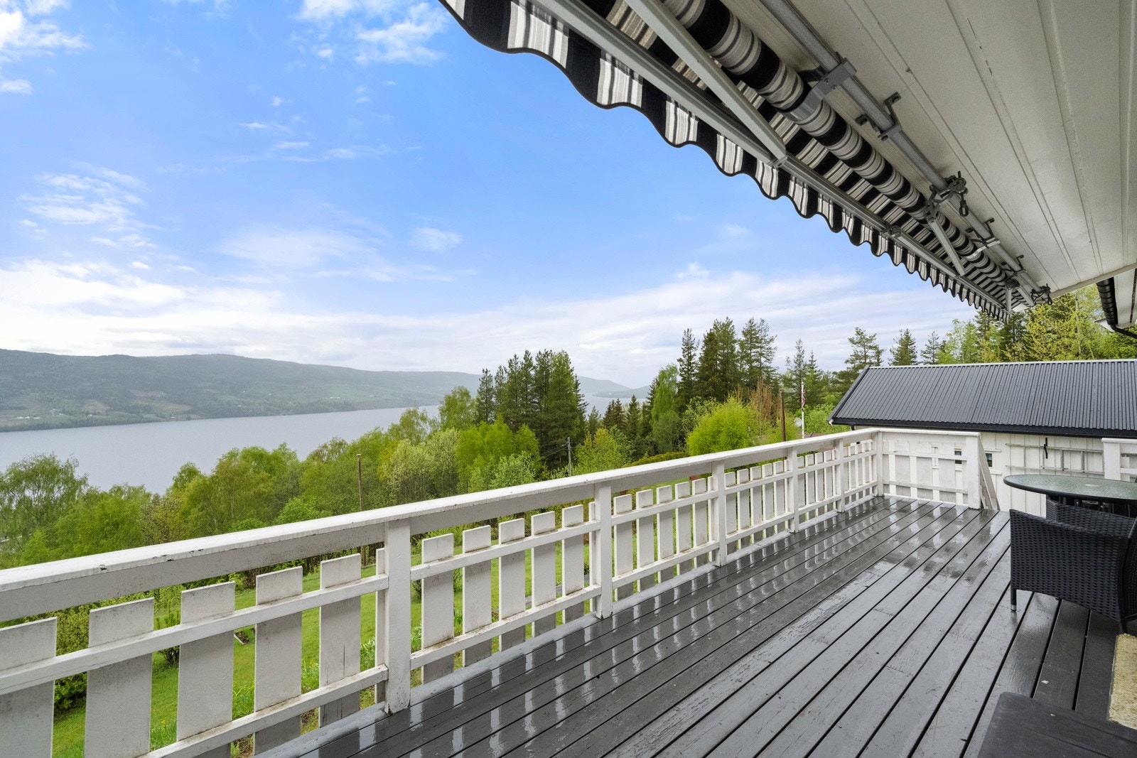 Flott utsikt til Randsfjorden Galleribilde