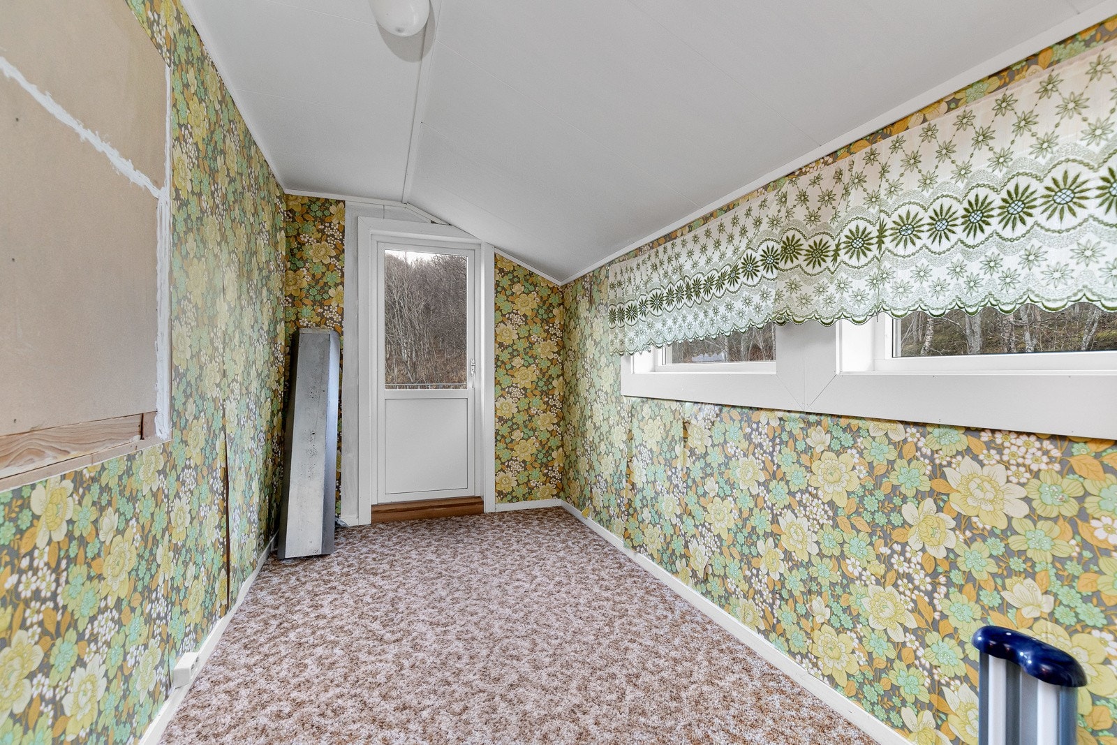 Bod i 2. etg. med utgang til balkong. Galleribilde
