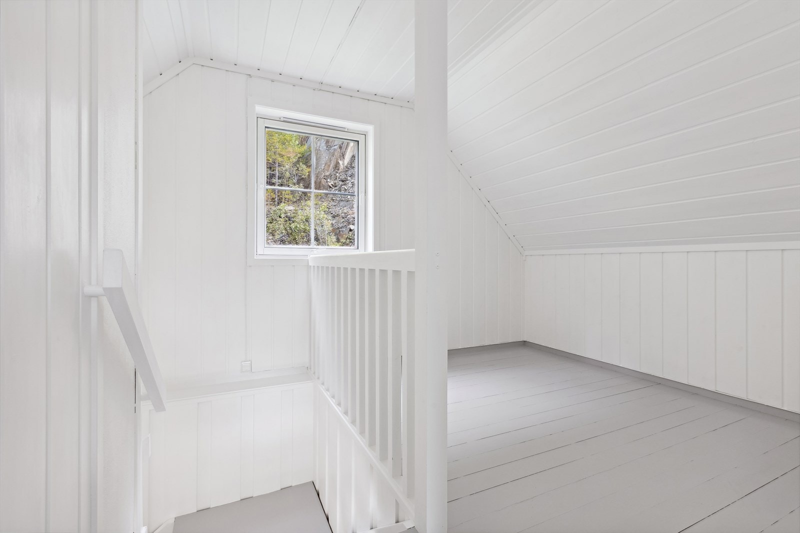 Gang på loft. Galleribilde