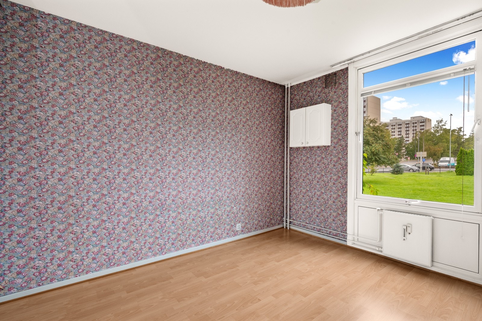 I likhet med leilighetens øvrige rom, har også soverommet en god størrelse. Galleribilde