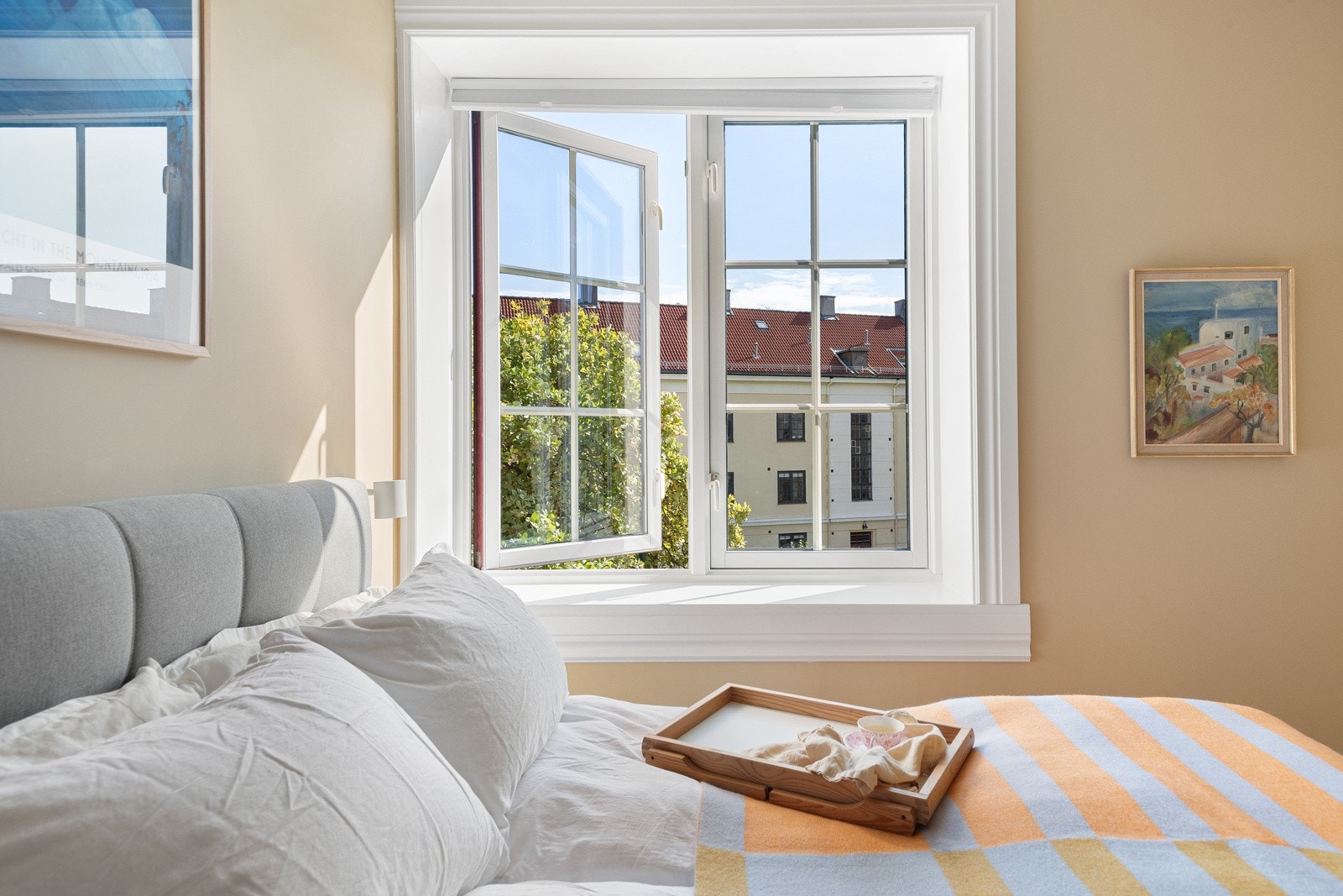 Soverommet har usjenert beliggenhet og minimalt med innsyn. Galleribilde