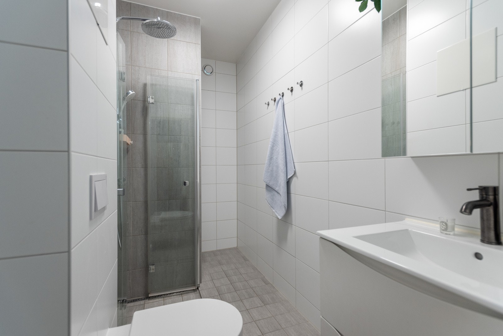 Det er en praktisk og god planløsning på badet. Galleribilde