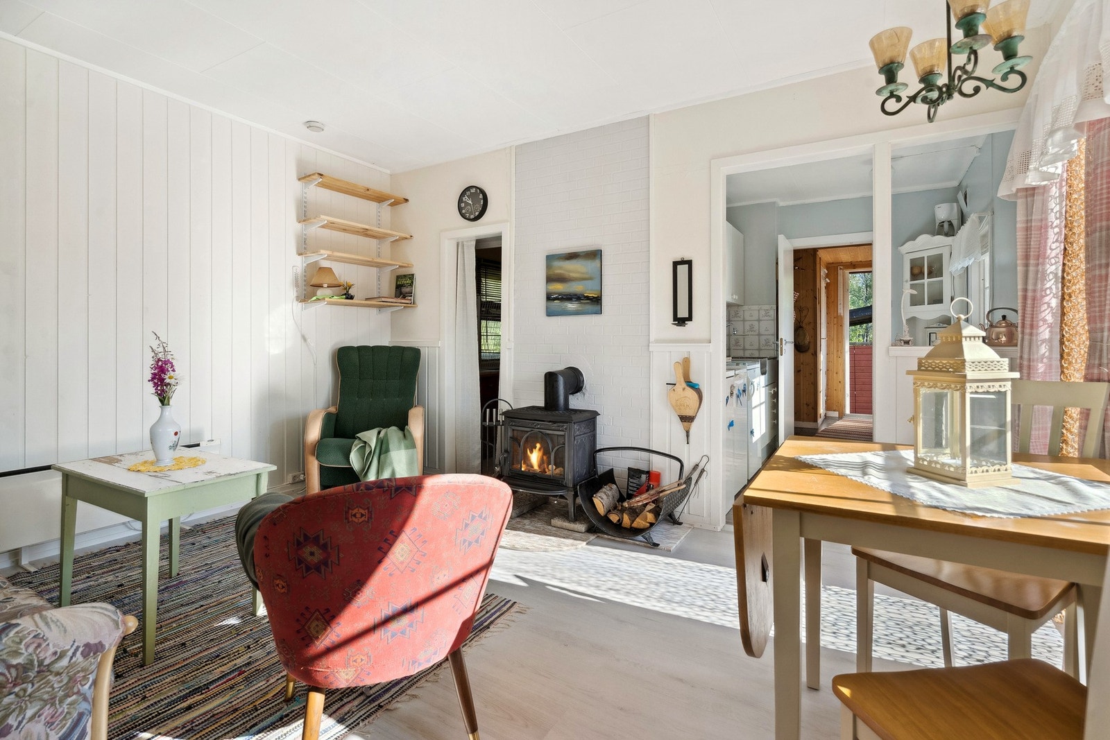 Dels åpent mot kjøkkendelen Galleribilde