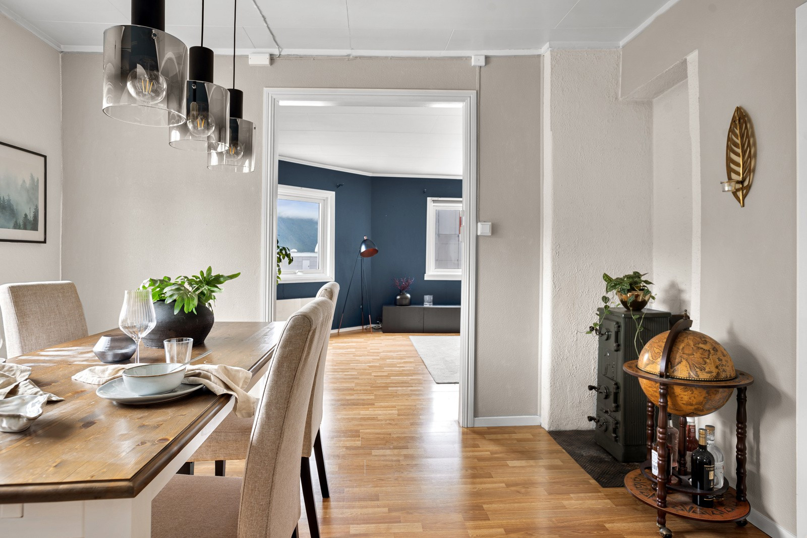 Egen spisestue med god plass til stort spisebord med plass til hele familien eller vennegjengen!