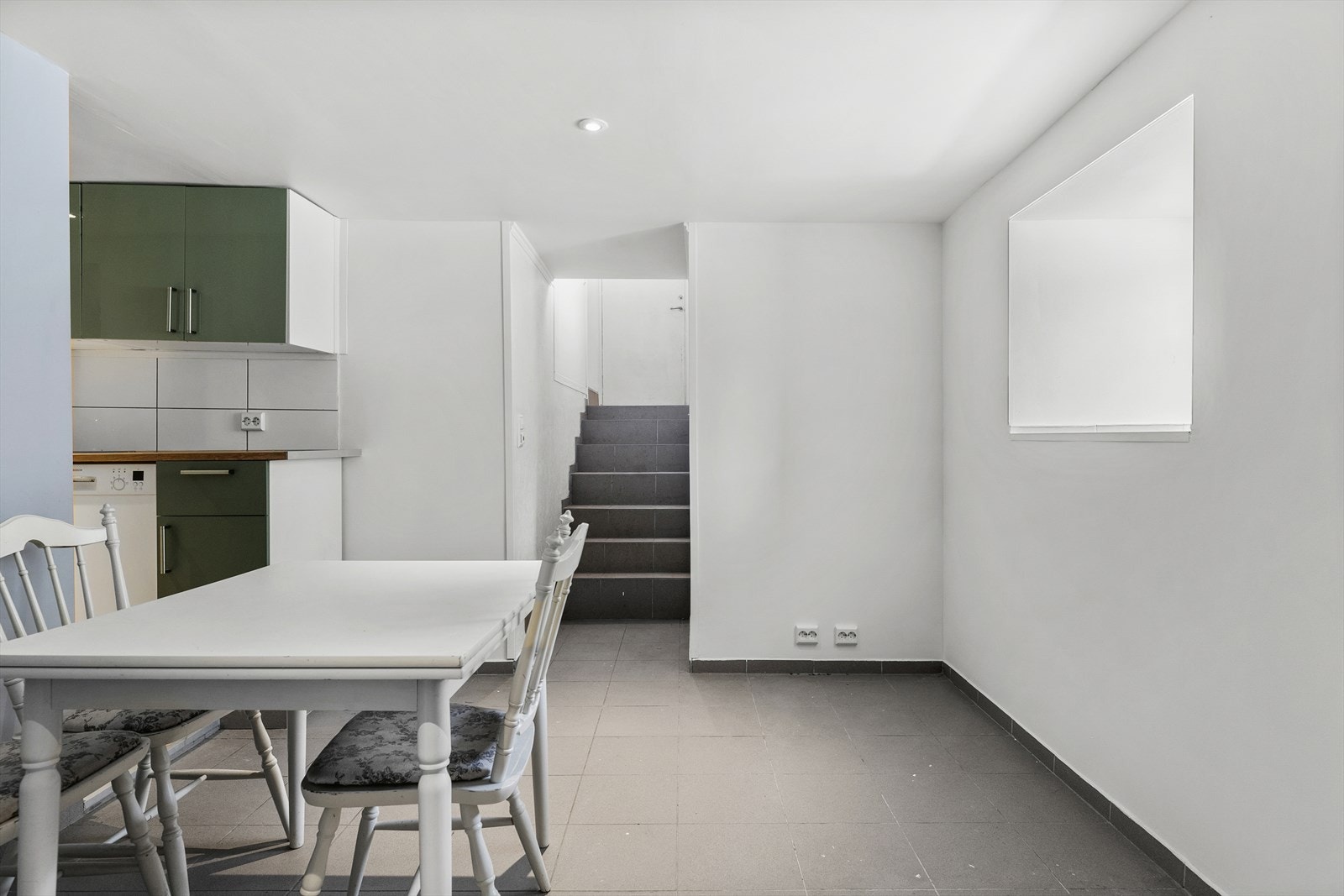 Kjøkken i kjeller. Galleribilde