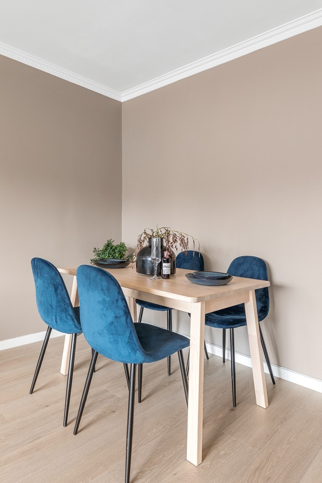 Her kan man ha flere hyggelige middagsselskap Galleribilde