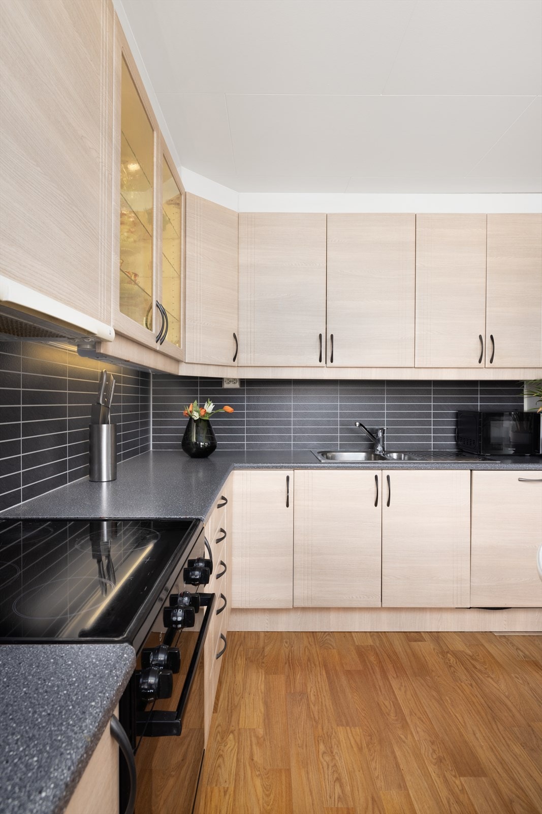 Kjøkkenet ble oppgradert med blant annet nye fronter i 2016. Galleribilde