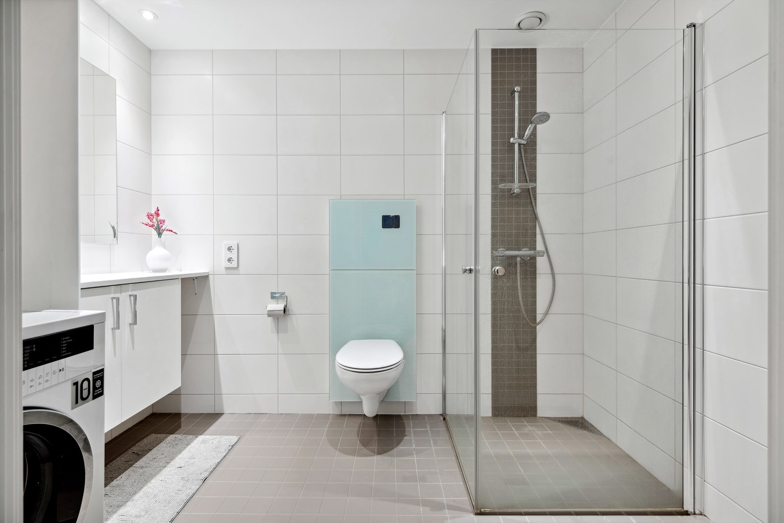 Pent flislagt baderom på 5,1m². TG0 fra takstmann. Galleribilde