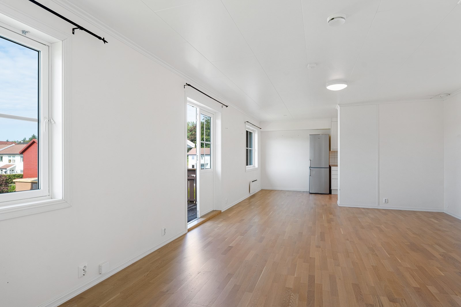 God plass til sofagruppe og spisebord Galleribilde