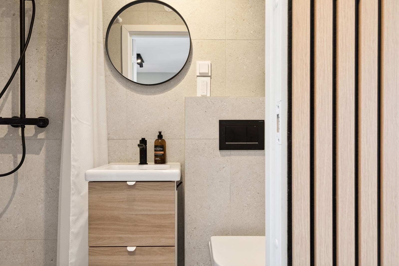 Badet er på 2 kvm. Galleribilde