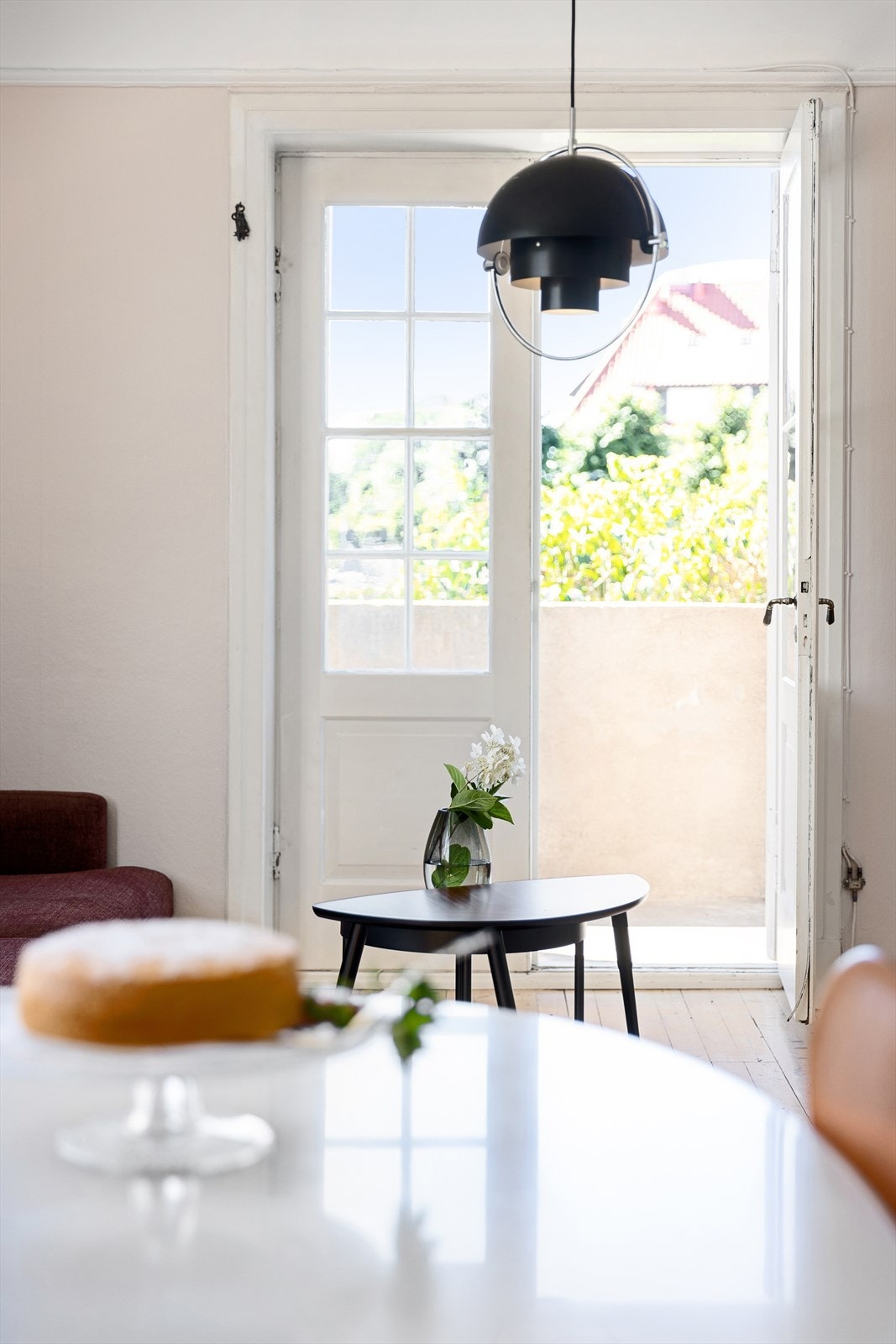 Detaljer | Fra stuen til verandaen. Galleribilde