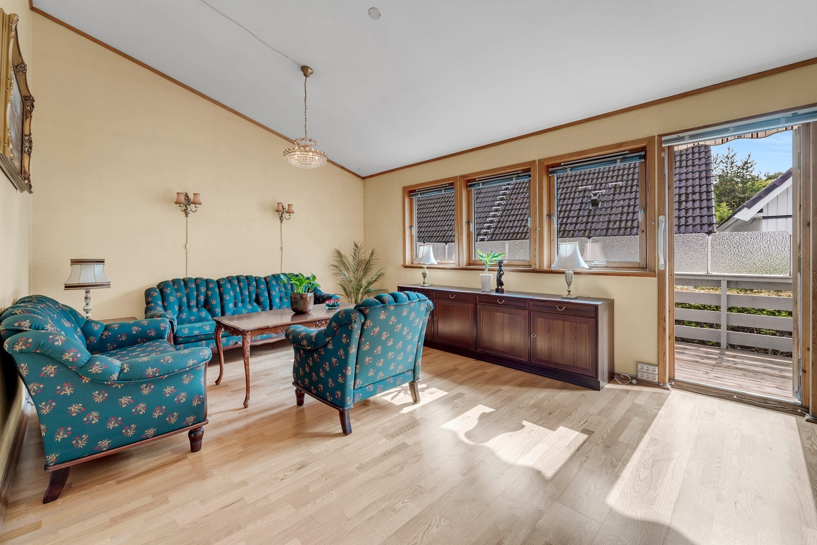 Åpen og praktisk planløsning med mange muligheter for møblering i ulike soner. Galleribilde