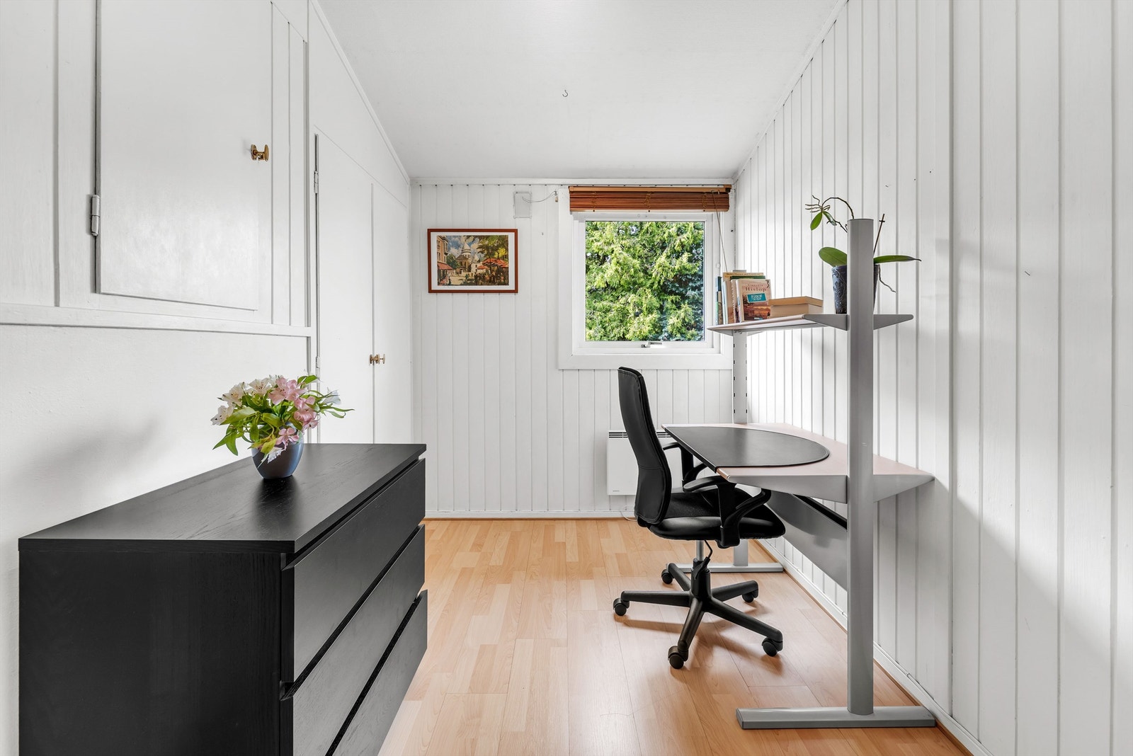 Soverommene ligger i tilknytning til en gang med bad og wc. Galleribilde