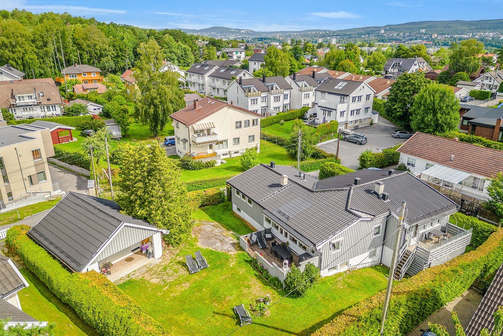 Her kan familien vokse, barna få egen ungdomsavdeling, besteforeldre flytte inn, eller boligdrømmen gå i oppfyllelse ved at en av enhetene leies ut. Galleribilde