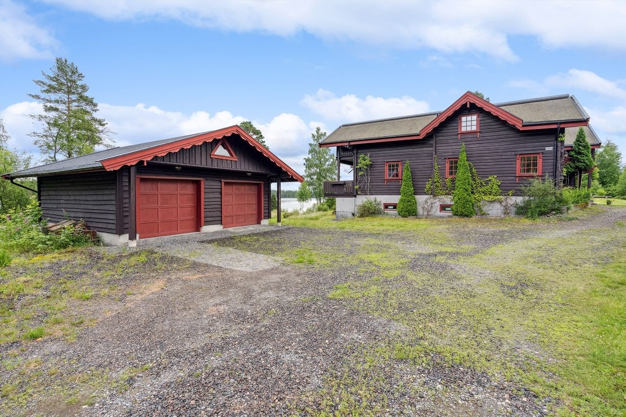 Dobbel garasje fra 2013 Galleribilde