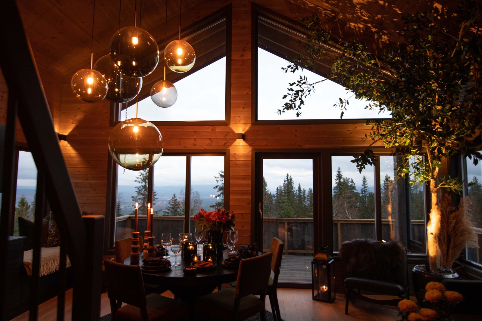 Over 4,5 meter takhøyde i kjøkken og stuedelen. Galleribilde