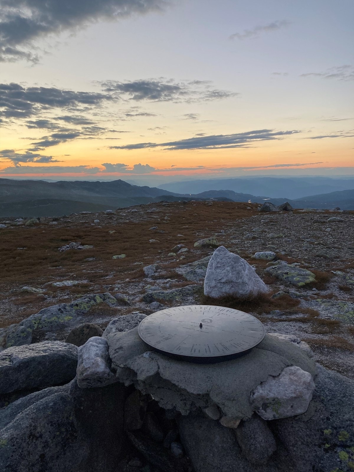 Bilde tatt fra toppen av fantastiske Høgevarde 1459 moh. Galleribilde