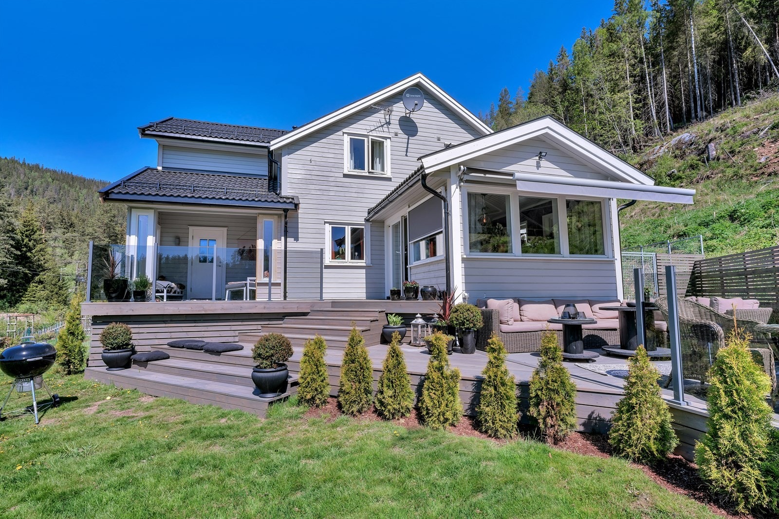 Dette er en unik eiendom i idylliske og naturskjønne omgivelser. Galleribilde