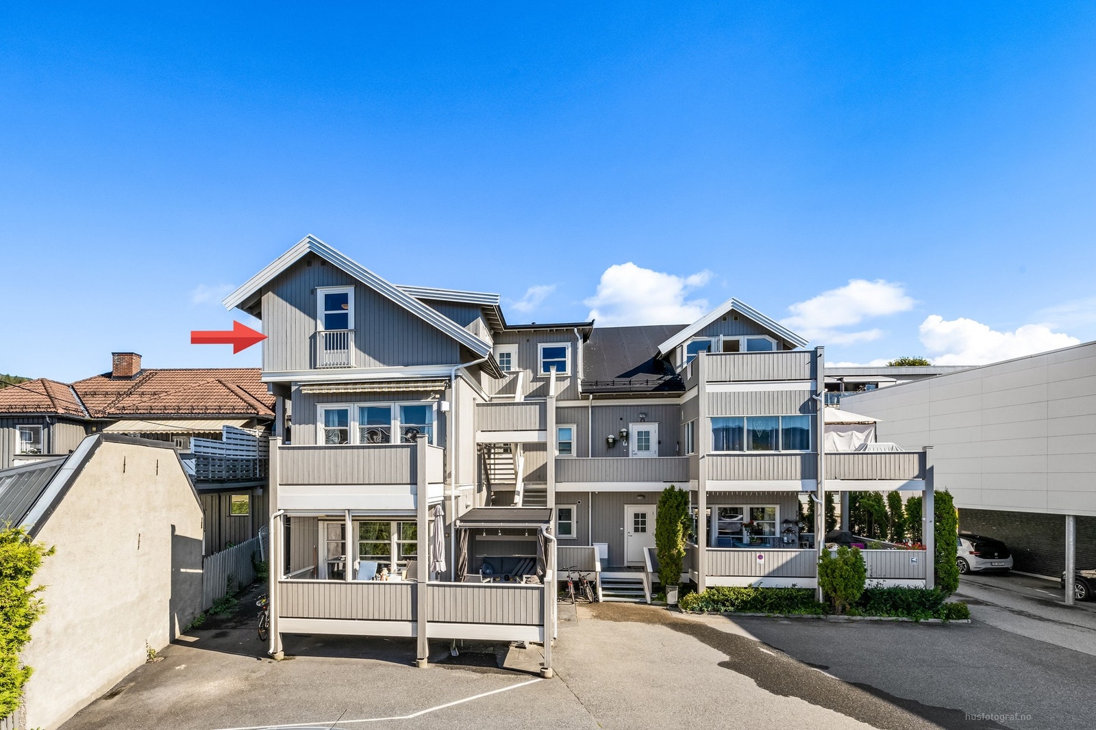 Toppleilighet med masse sol og fin utsikt. Galleribilde