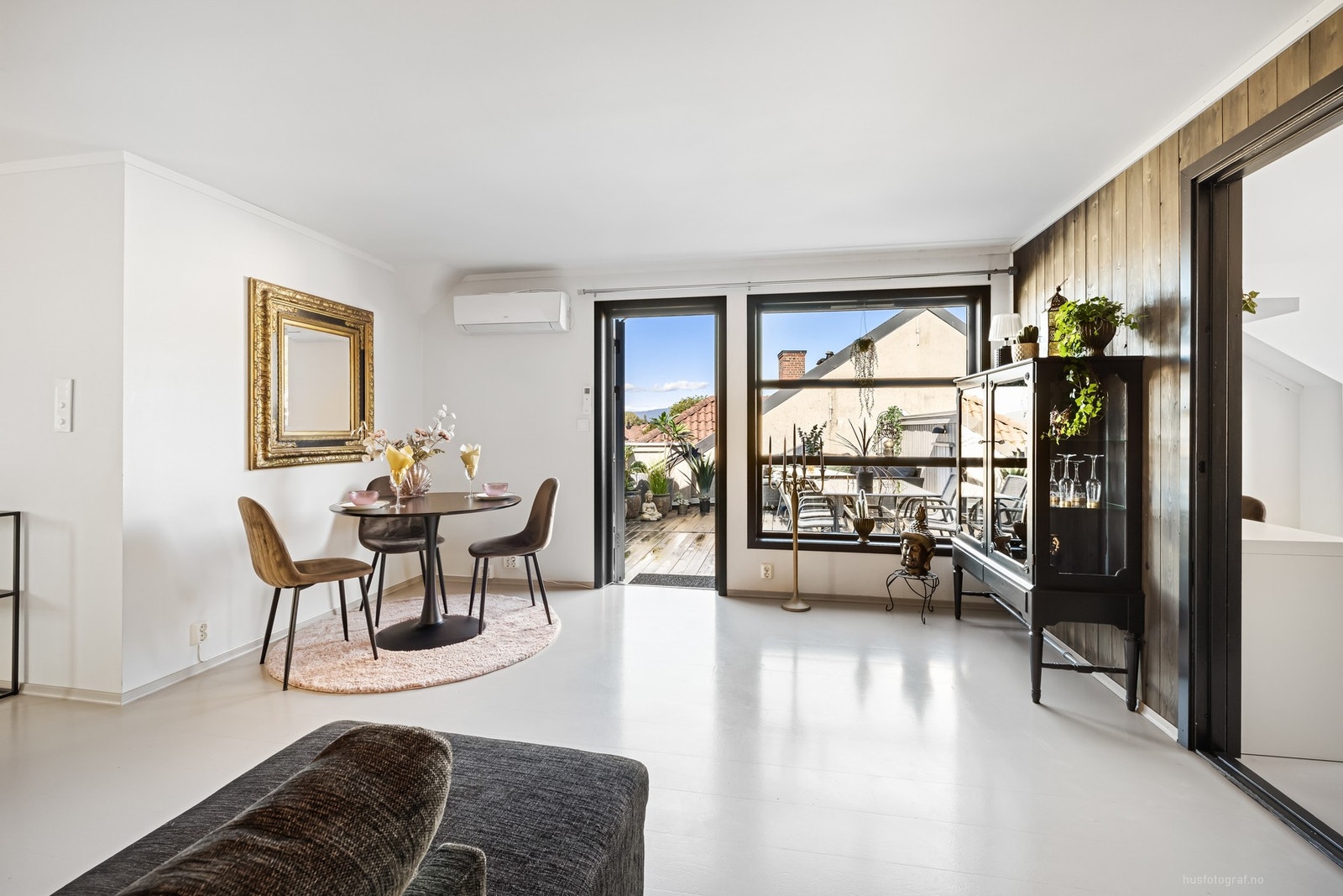 Her har du godt med naturlig lys inn i leieligheten Galleribilde