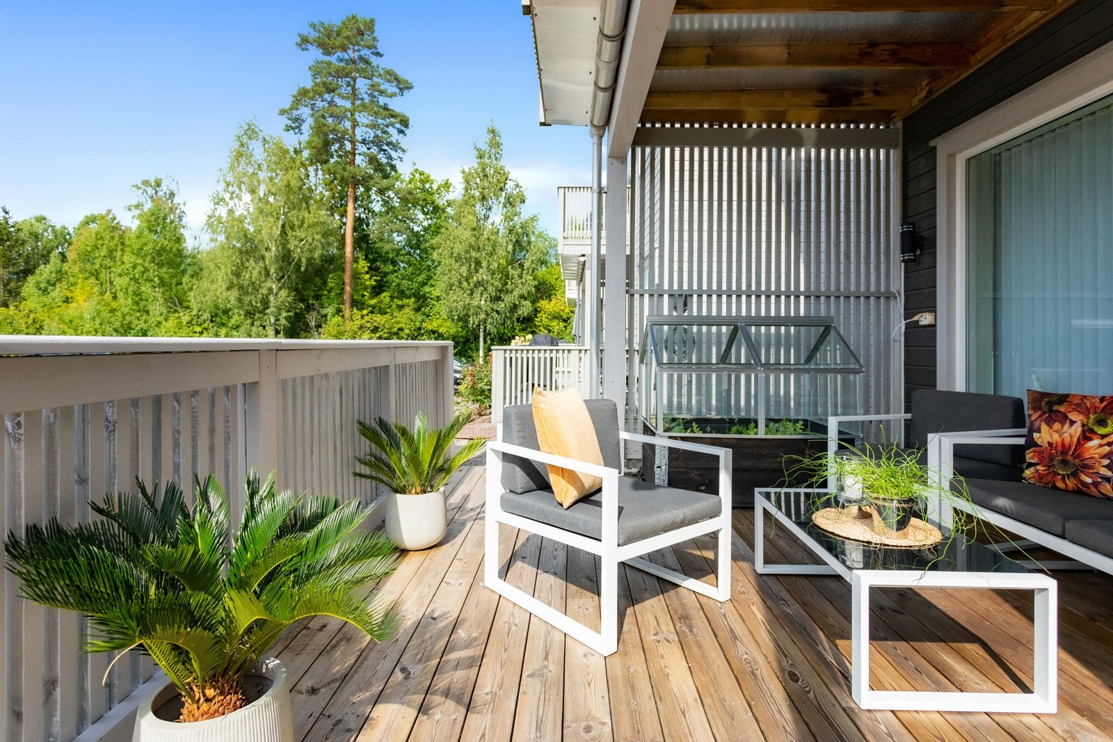 Solrik terrasse Galleribilde