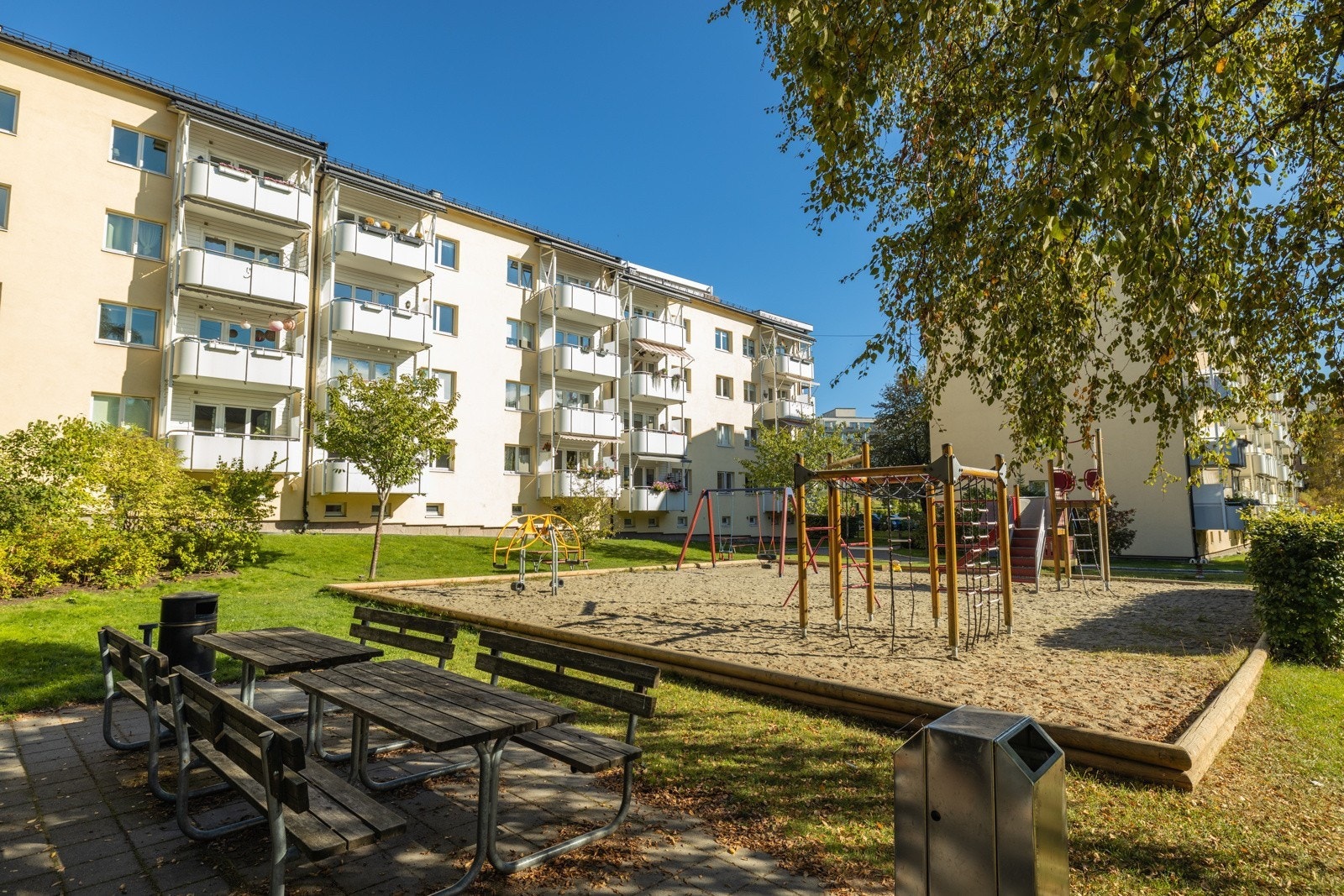 Fellesareal med lekeplass Galleribilde