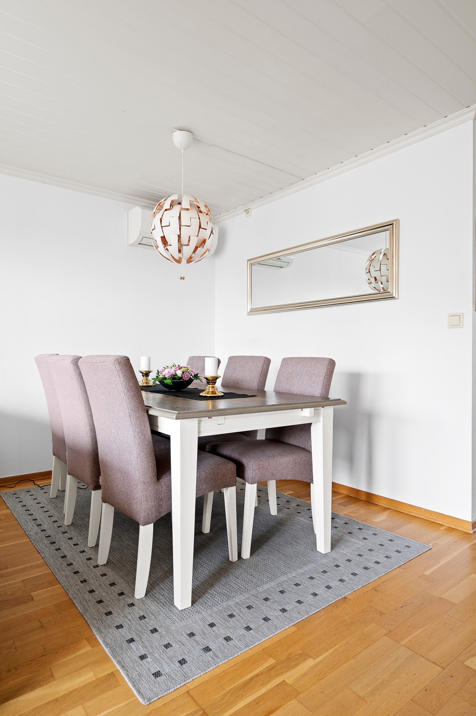 Her har du god plass til spisestue Galleribilde