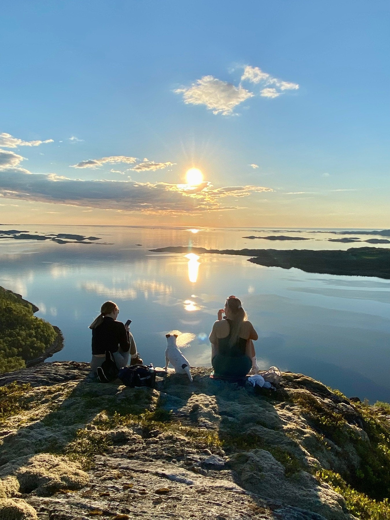 Risværet og leia er kun 3-minutters båttur fra eiendommen
(Privat foto) Galleribilde