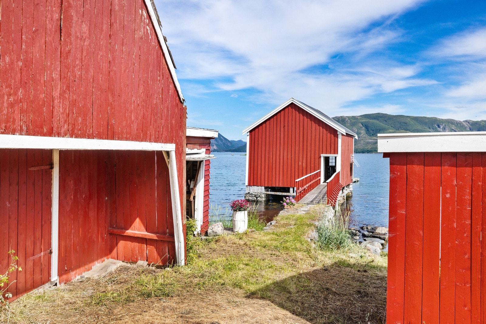 Det følger eget naust med eiendommen Galleribilde