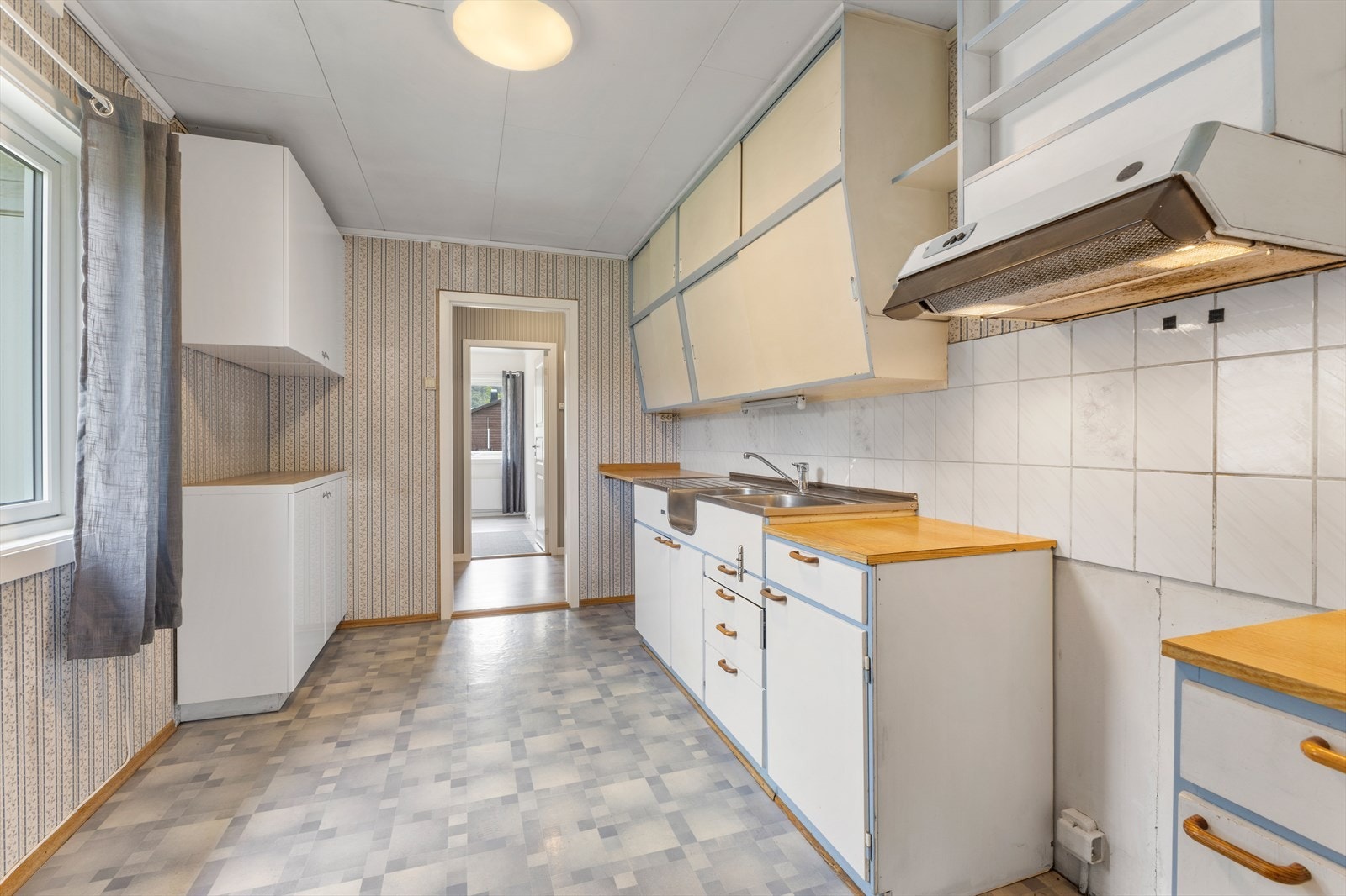 Kjøkkenet er helt klart i retro stil, men er ikke denne stilen på vei tilbake nå?:-) Galleribilde