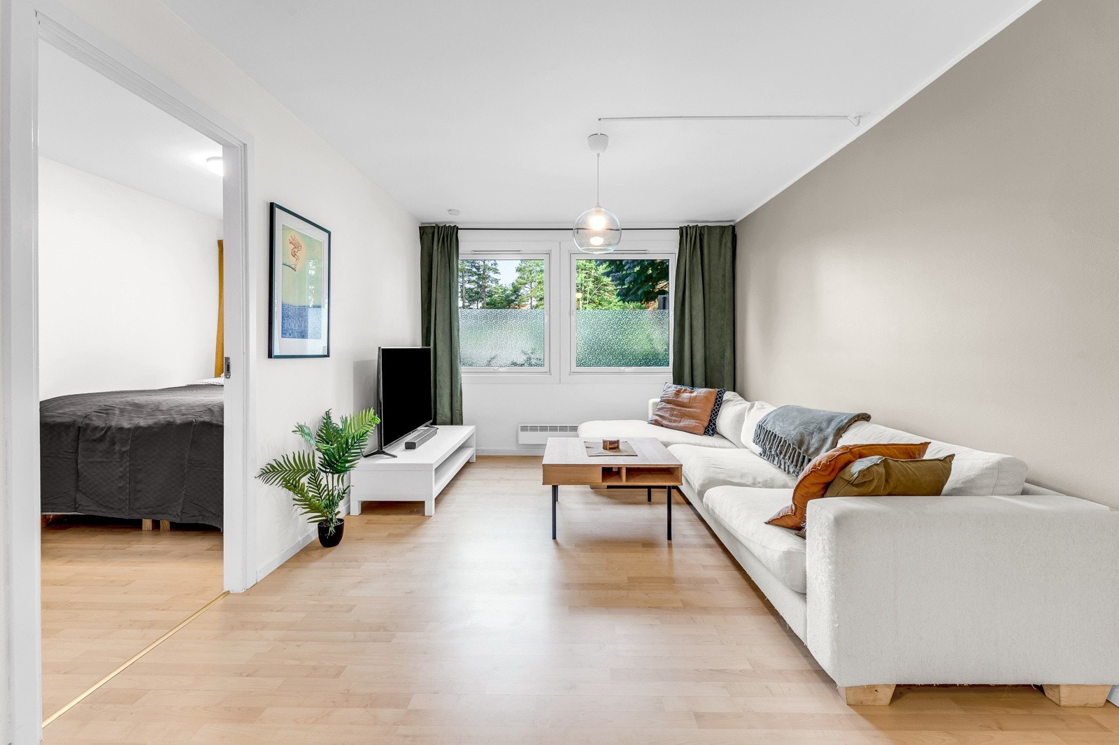 Stue med plass til sofagruppe. Galleribilde