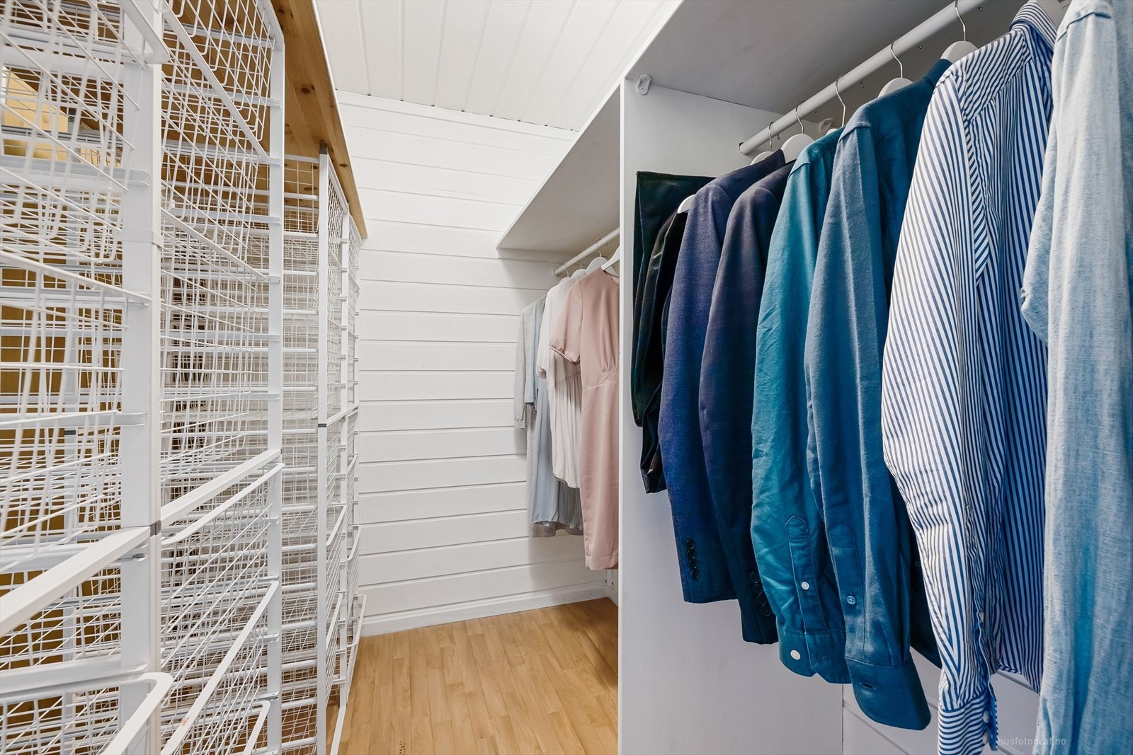 Graderobe/walk in closet på ca. 5 kvm Galleribilde