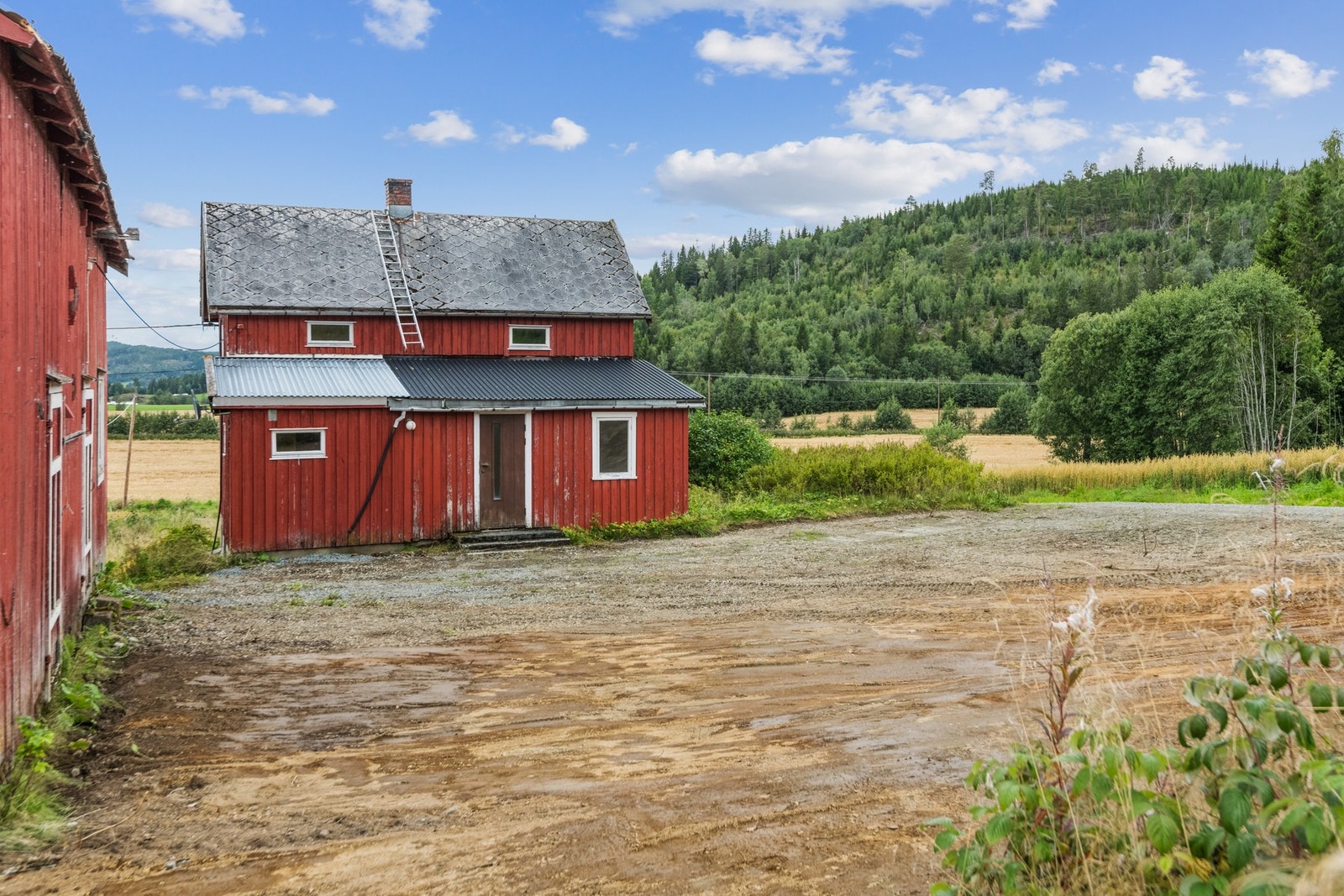 Boligen har stort behov for oppgradering (alt.riving) Galleribilde
