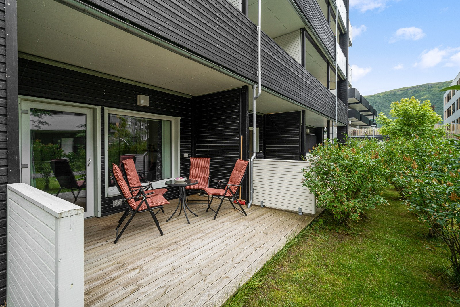 Terrasse med utgang fra stua