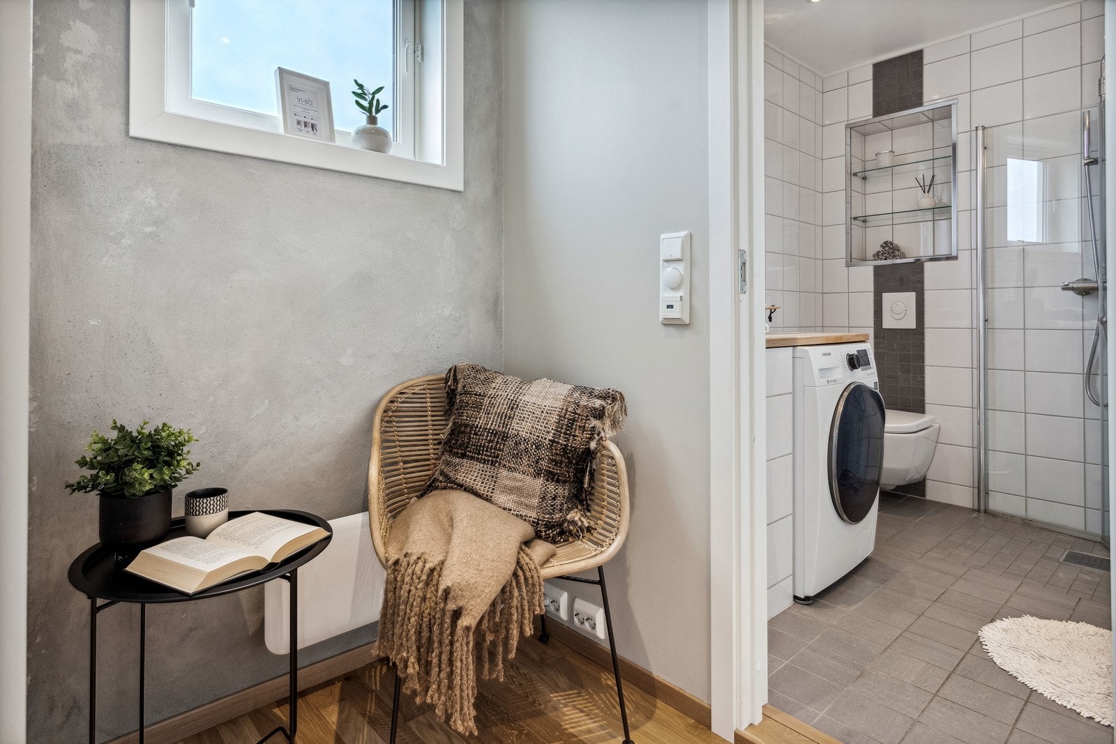 Utenfor badet er det gang på 3,5 kvm. Her kan man innrede etter ønske og behov. Galleribilde