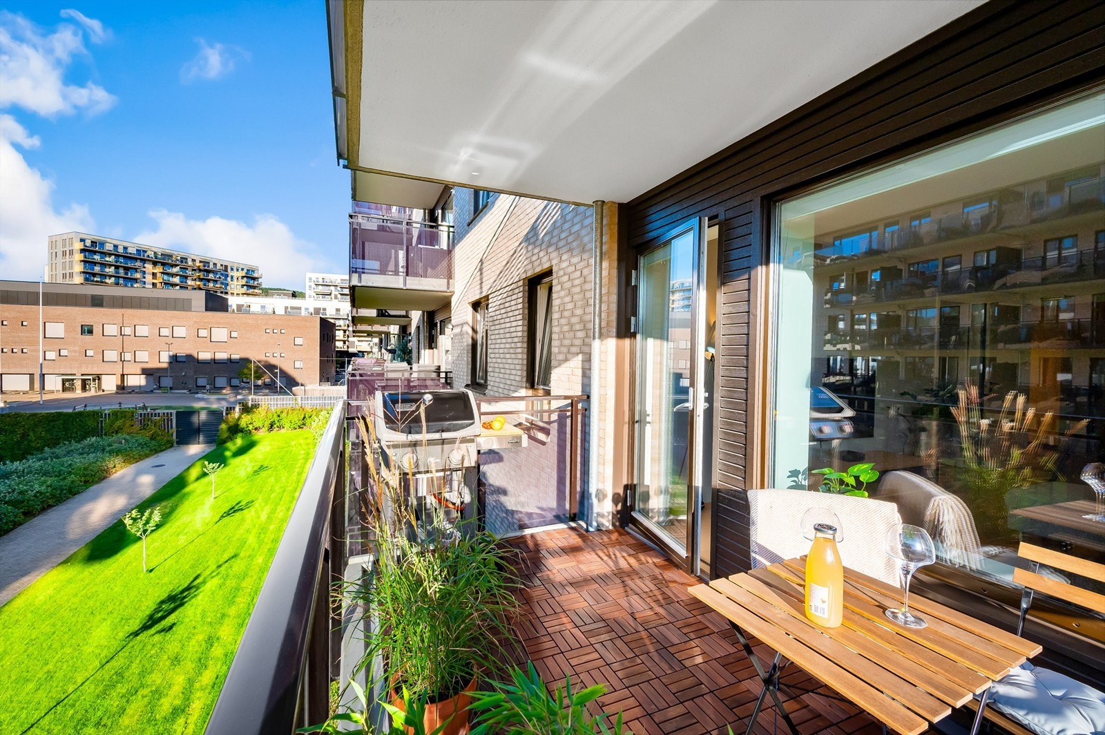 Det er tillatt med både gassgrill og elektrisk grill på balkongen. Galleribilde