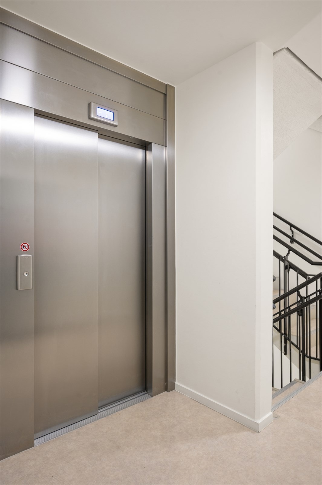 Leiligheten disponerer i tillegg en bod i kjeller på ca 6 kvm med heisadkomst. Galleribilde