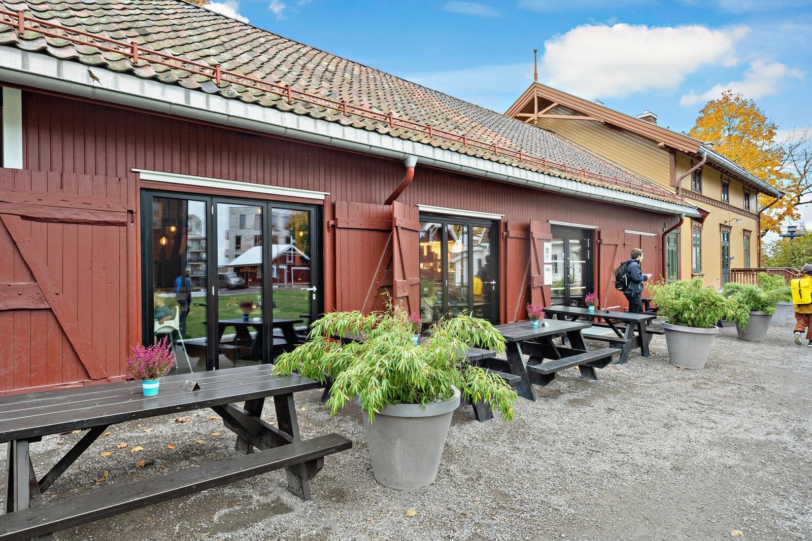 Fernanda Nissens gate ligger i grønne og frodige omgivelser nær Akerselva, og er et perfekt sted for den som ønsker nærhet til både natur og storbyliv. Galleribilde