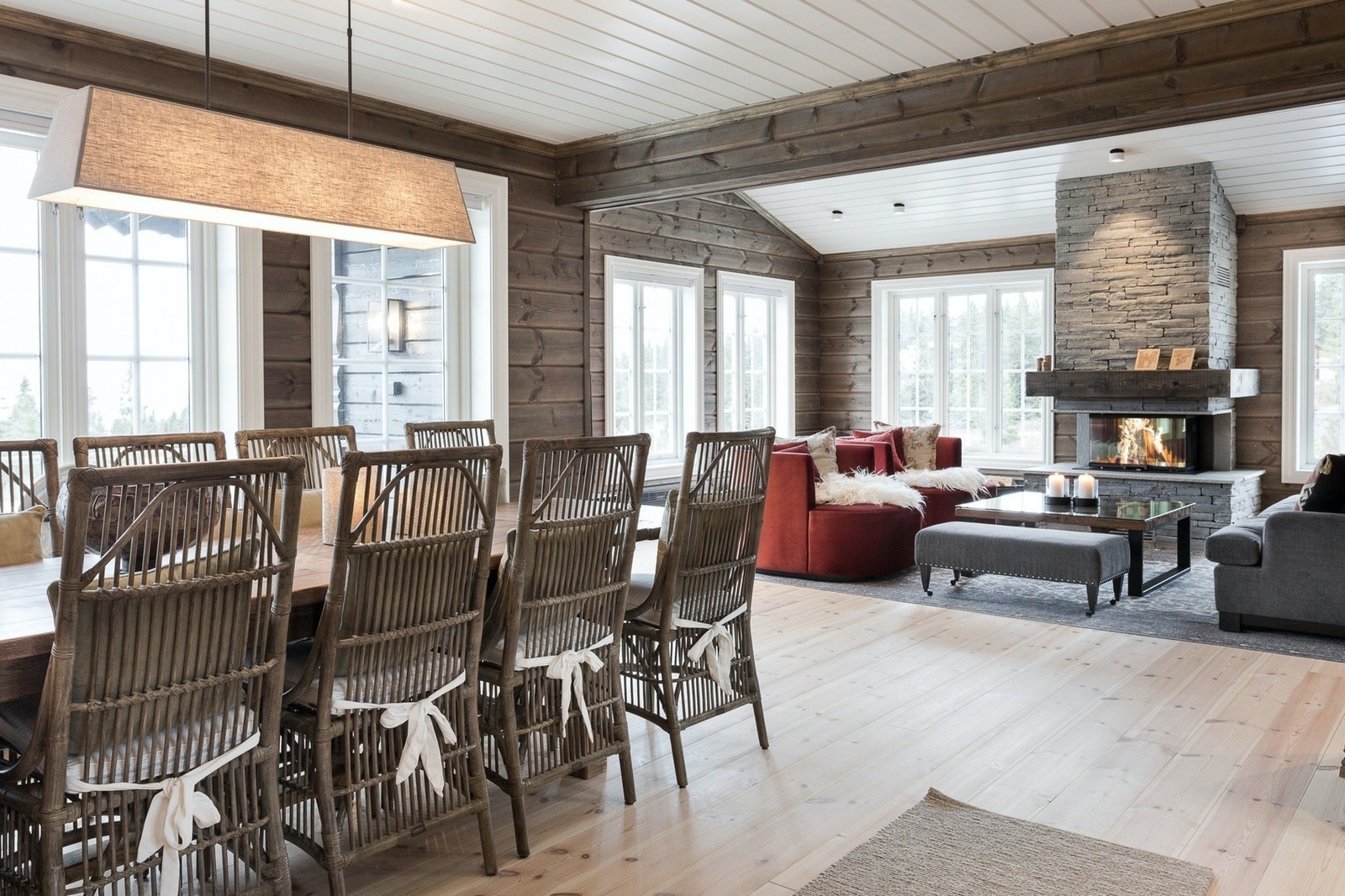 Stue sett fra kjøkken Galleribilde